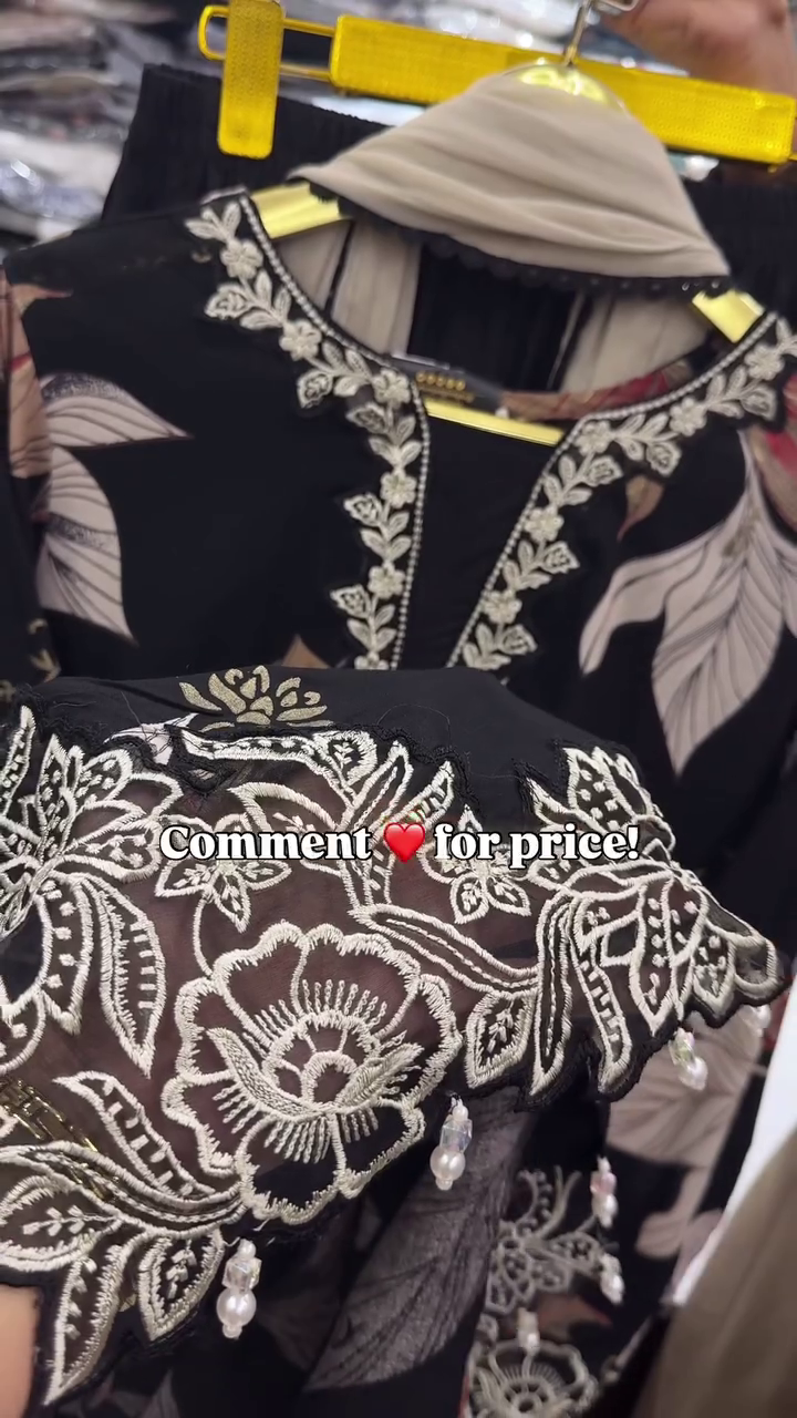 Elegant Black Floral Embroidered Kurti – Premium Partywear Look