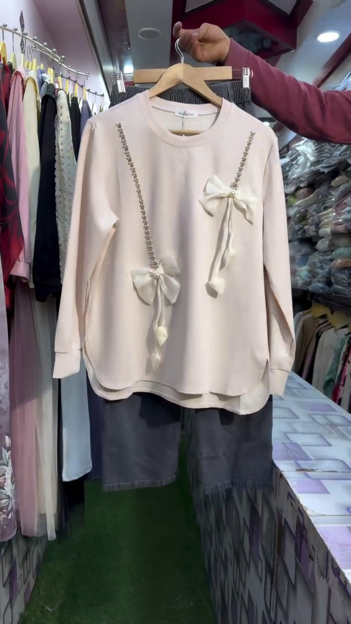 Cute Pink Bow Sweatshirt Co-ord Set – Trendy Winterwear Combo