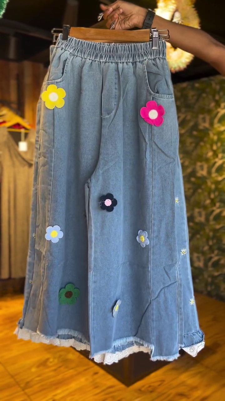 Trendy Wide Leg Denim Palazzo – Cute Flower Patch Style