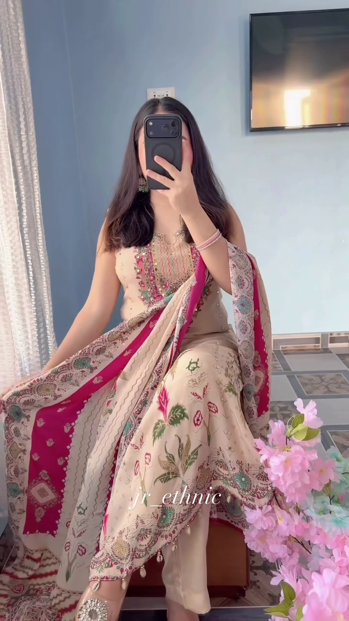 Beige & Magenta Printed Suit – Traditional Artistic Appeal