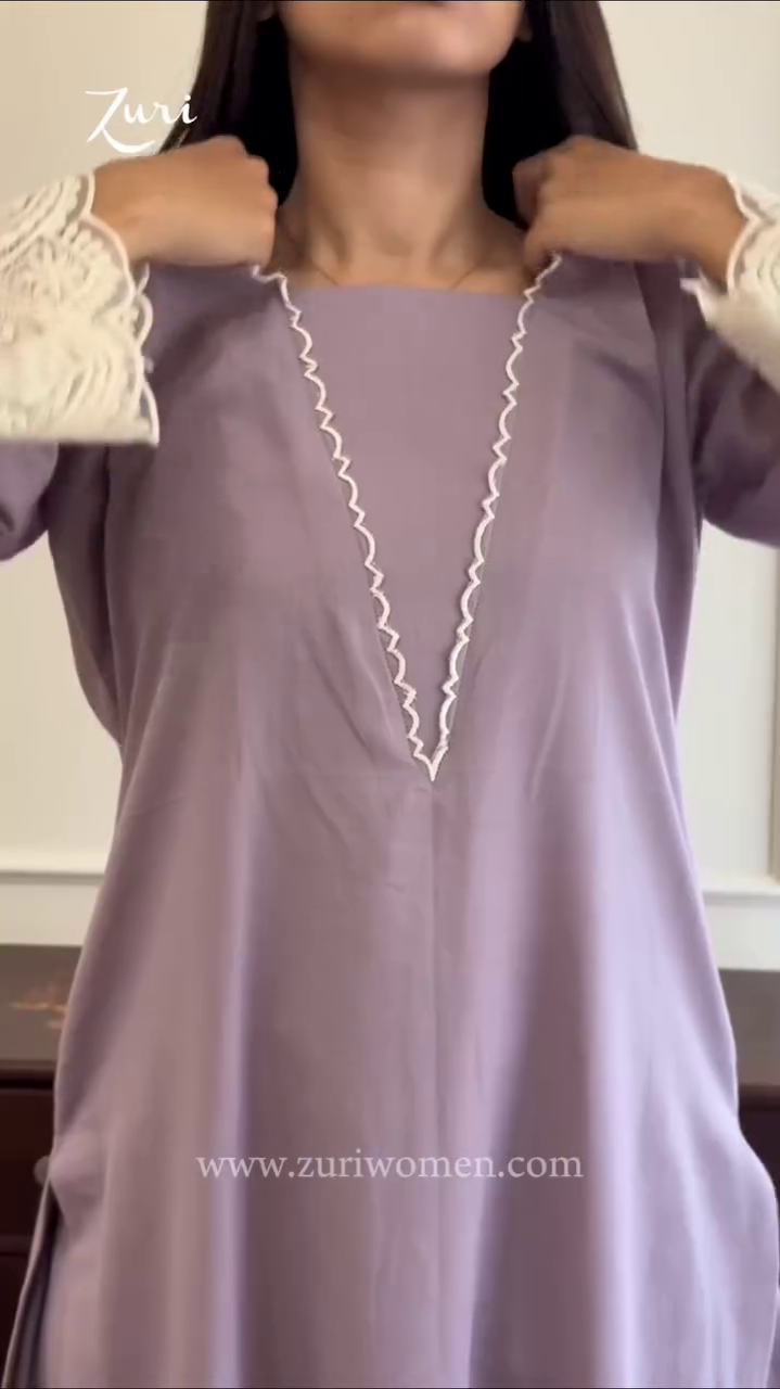 Minimal Lavender Kurta with Elegant Lace Sleeves