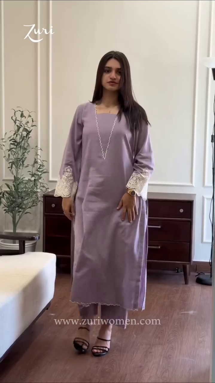 Minimal Lavender Kurta with Elegant Lace Sleeves