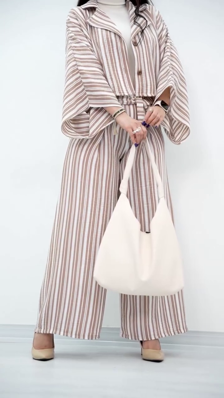 Elegant Striped Co-Ord Set with Wide-Leg Pants