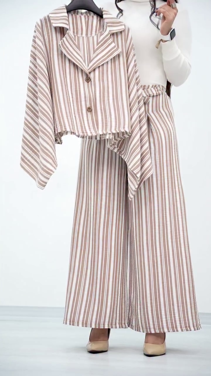Elegant Striped Co-Ord Set with Wide-Leg Pants