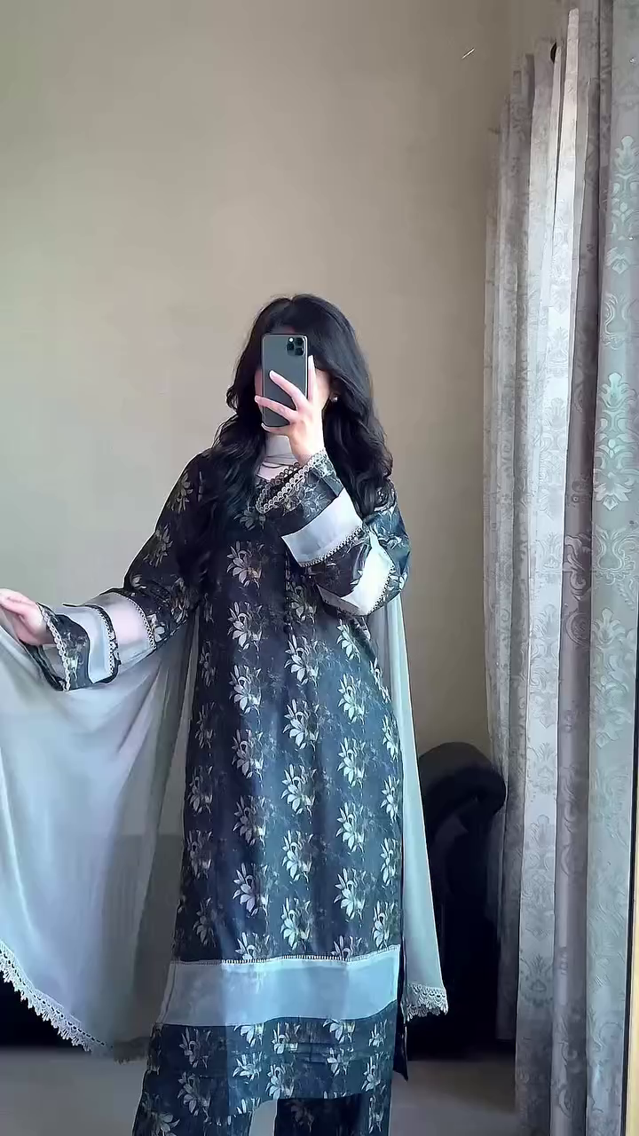 Graceful Dark Floral Suit – Elegant Ethnic Charm