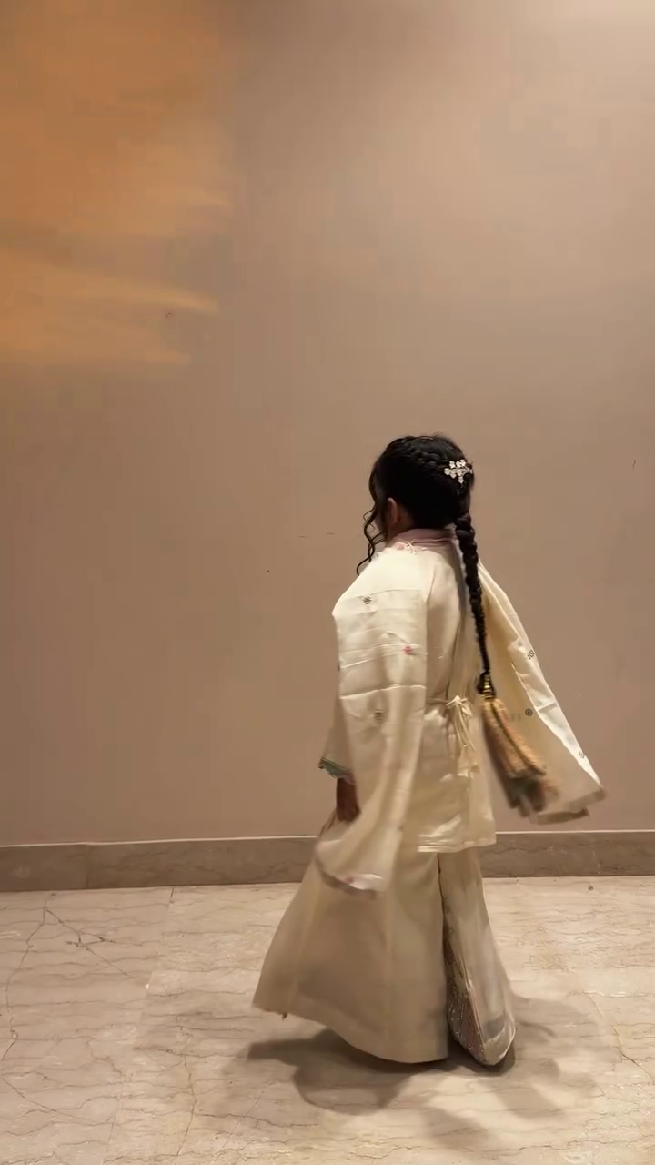 Elegant Maroon Korean Top with Denim – Chic Everyday Fashion