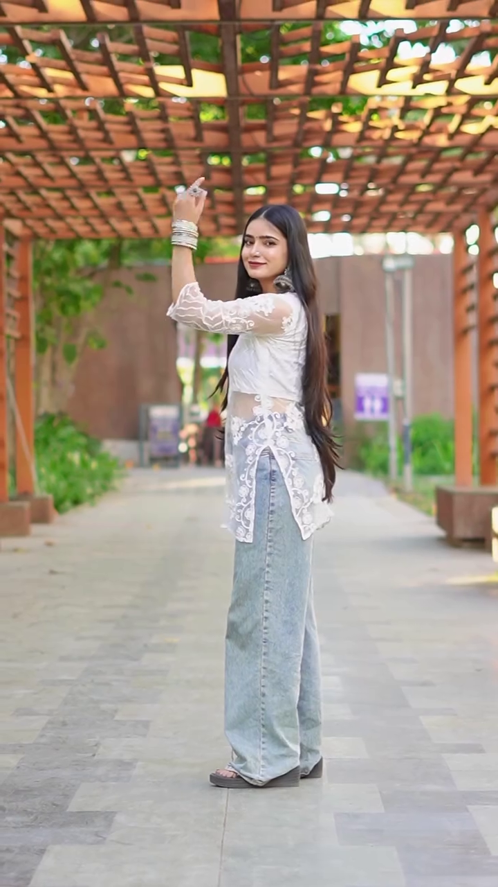 🤍 Indo-Western Chic – Lace Top with Wide Jeans