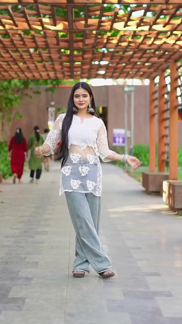 🤍 Indo-Western Chic – Lace Top with Wide Jeans