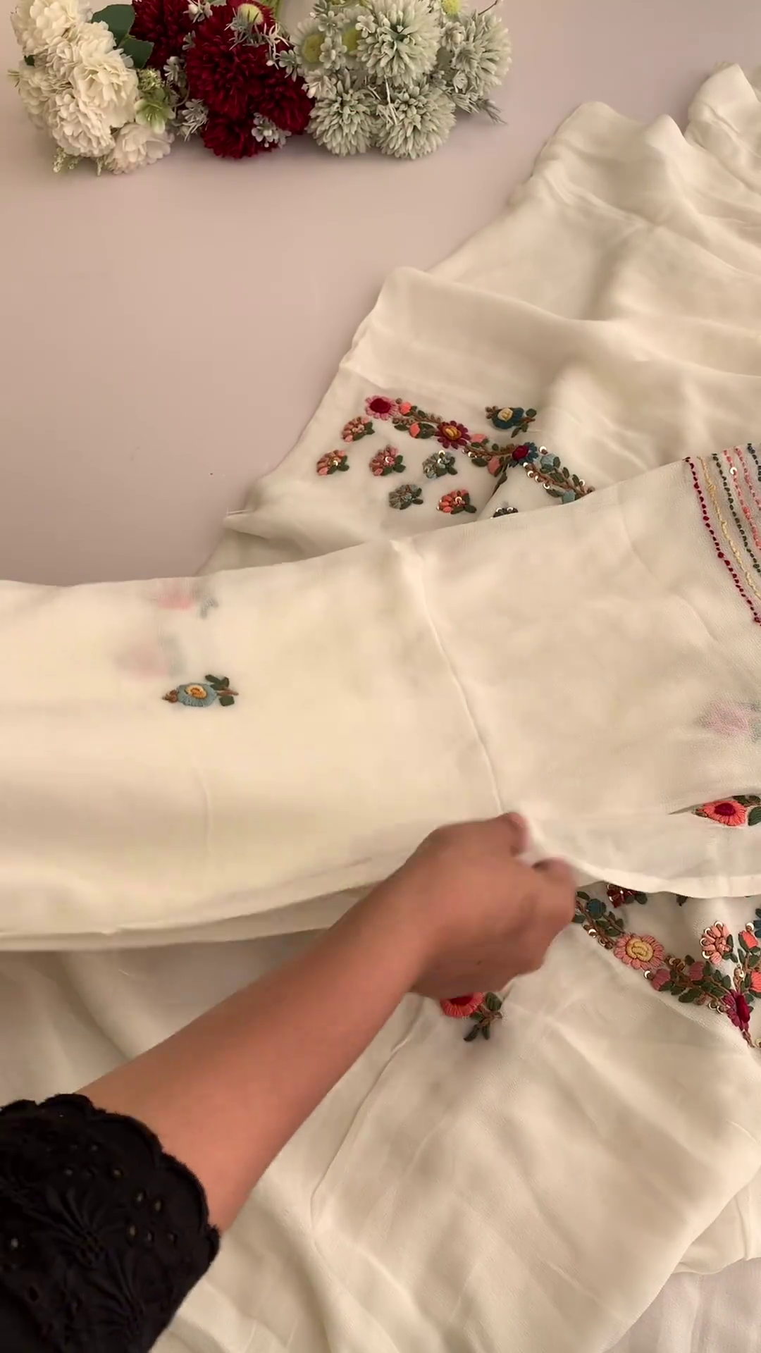 Soft Elegance – Cream Floral Embroidered Kurta Set