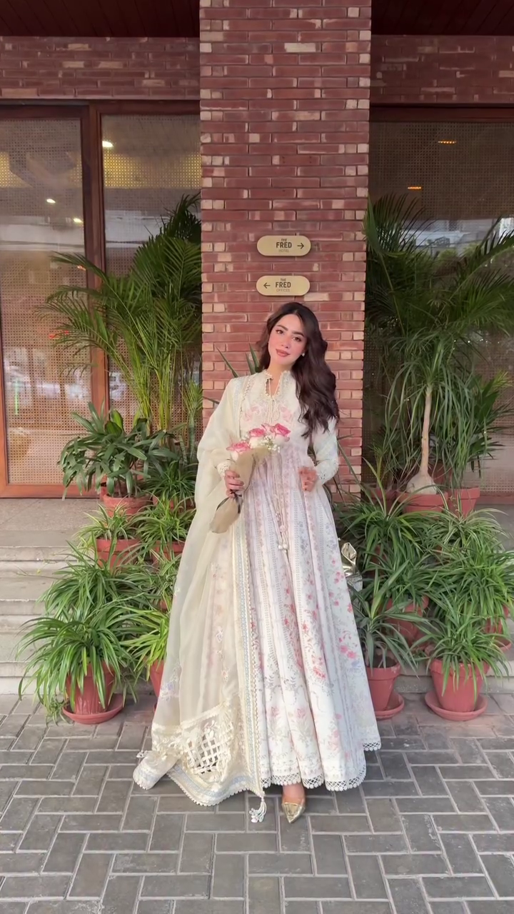 Graceful Floral Anarkali – Twirl in Elegance 🌸✨