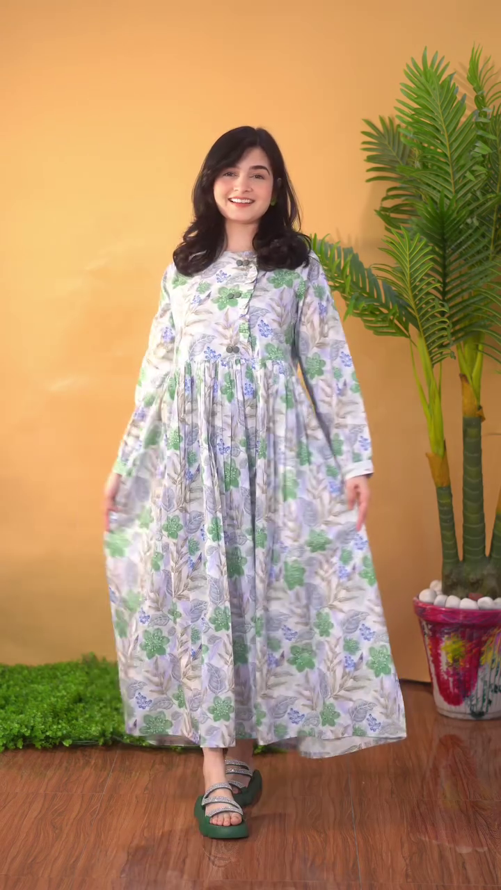 Fresh Floral Maxi Dress – Summer Breeze Look 🌼