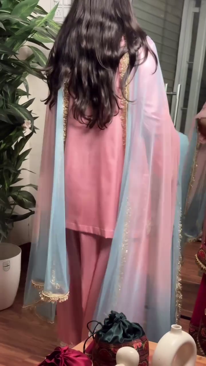 Soft Pink Ethnic Suit – Graceful Festive Charm 💗