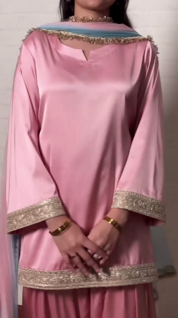 Soft Pink Ethnic Suit – Graceful Festive Charm 💗