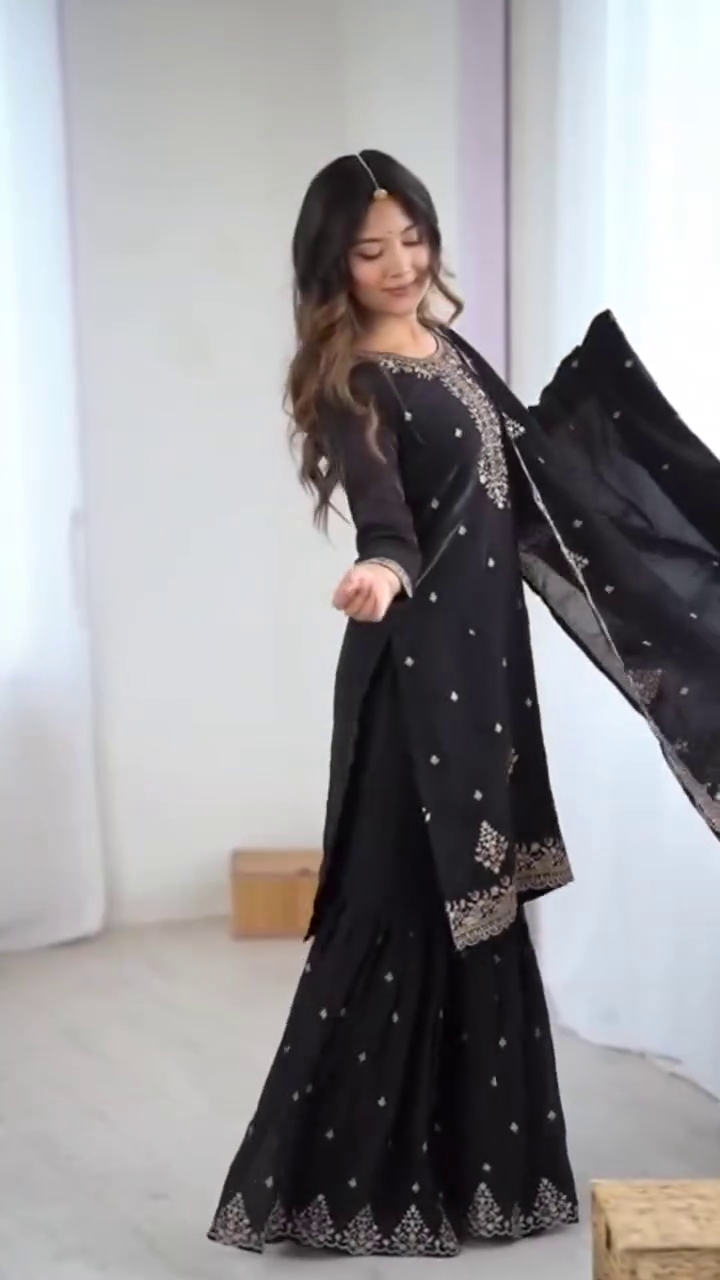 Classic Black Ethnic Suit – Timeless Royal Vibe 🖤✨