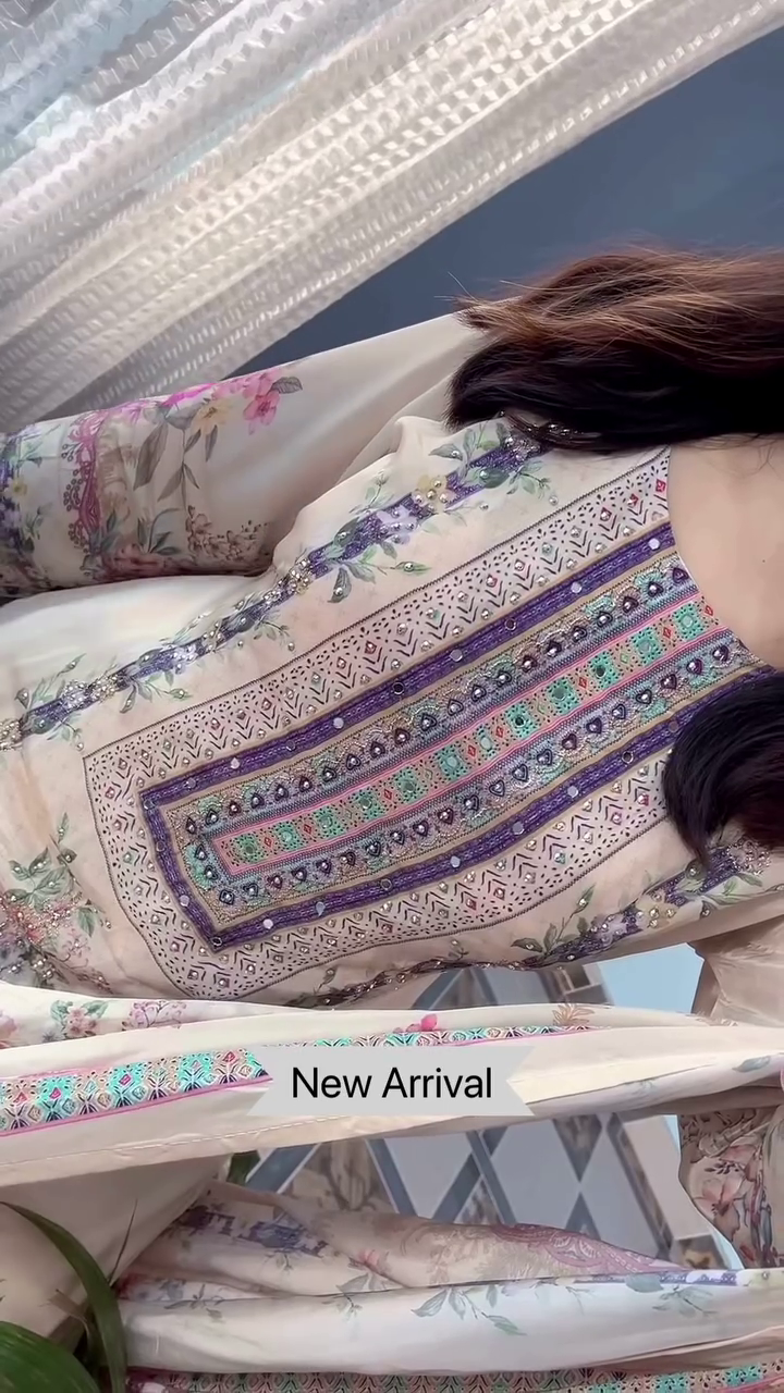 Pastel Embroidered Suit – Elegant New Arrival 🌿✨