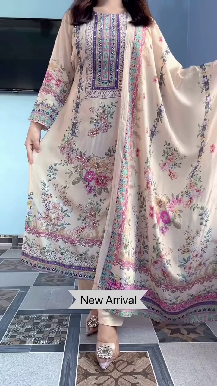 Pastel Embroidered Suit – Elegant New Arrival 🌿✨