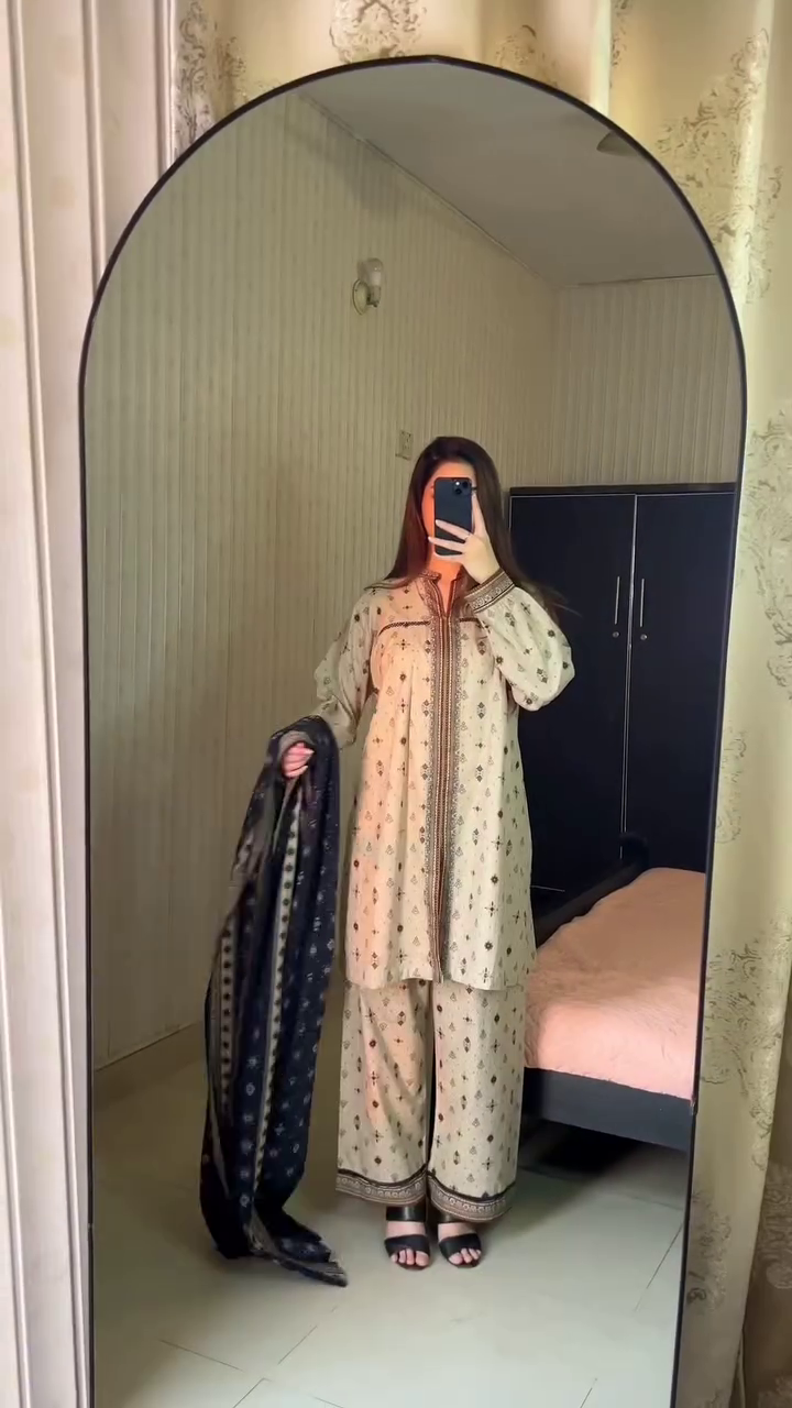 🌸 Effortless Everyday Style – Printed Kurta Palazzo Perfection 🌸