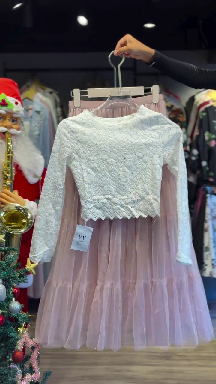 Chic White Lace & Blush Dress – Princess Style Elegance