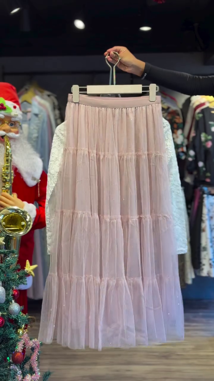 Chic White Lace & Blush Dress – Princess Style Elegance