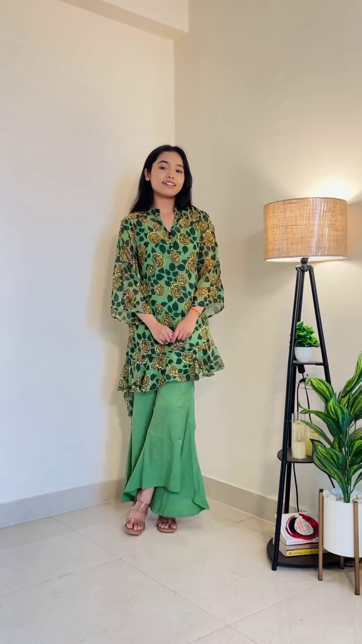 Elegant Green Floral Kurti Set – Grace Meets Comfort