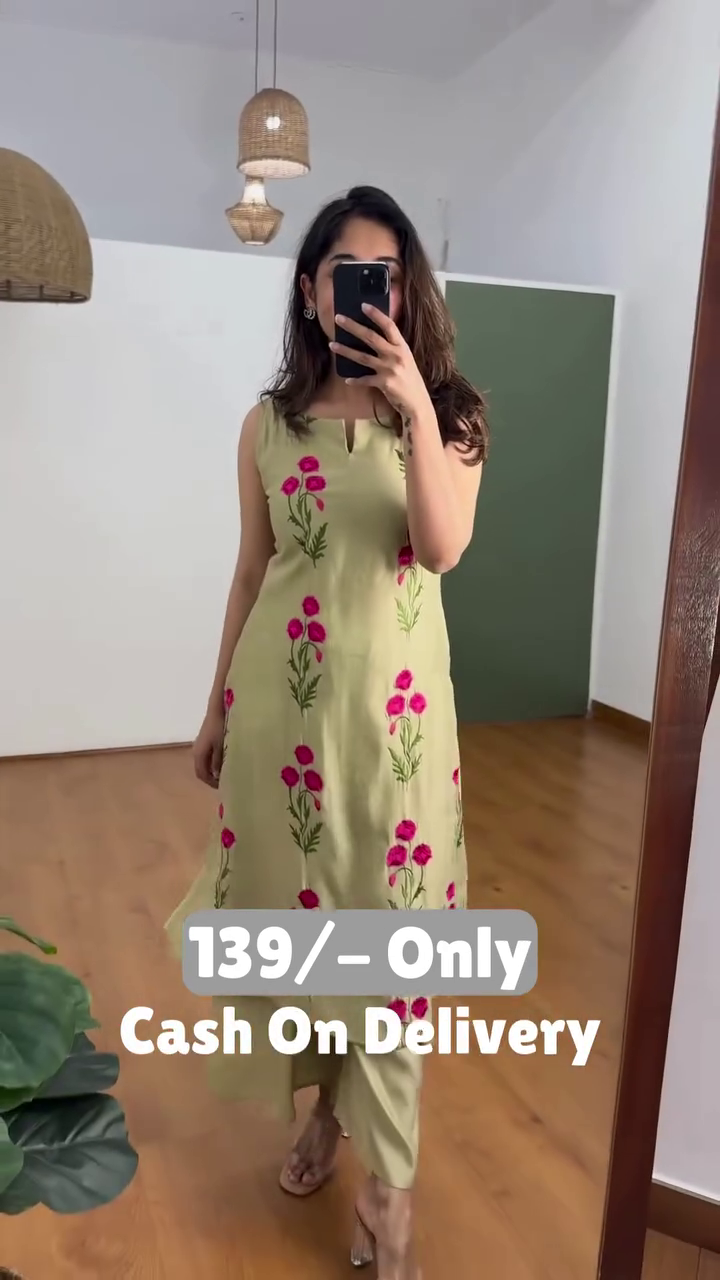 Chic Grey Floral Embroidered Kurti – Effortless Everyday Elegance