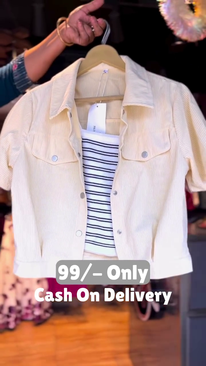 Trendy Cream Corduroy Jacket with Striped Inner – Casual Chic